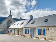 PLOZÉVET – CORPS DE FERME EN PIERRE RÉNOVÉ – 4 700 M² DE TERRAIN – VASTES DÉPENDANCES — photo 2