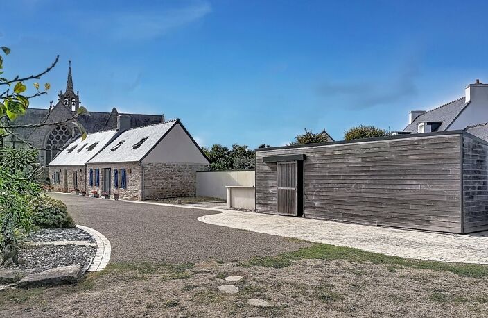 PLOZÉVET – CORPS DE FERME EN PIERRE RÉNOVÉ – 4 700 M² DE TERRAIN – VASTES DÉPENDANCES — photo 3