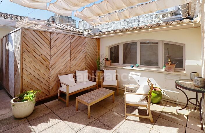 GARD (30) AIGUES−MORTES (30220) intra-muros A vendre appartement T4 ~97 m2, 4 chambres et terrasse de 8.5 m2 — photo 3