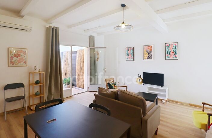 GARD (30) AIGUES−MORTES (30220) intra-muros à vendre appartement T4 ~40 m2, 1 chambres et terrasse — photo 4