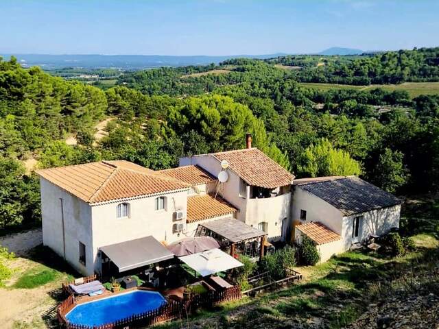 VISAN – PROPRIÉTÉ DE CARACTÈRE – 275 M² + APPARTEMENT INDÉPENDANT – 2,6 HA – PISCINE – VUE EXCEPTIONNELLE — photo du bien
