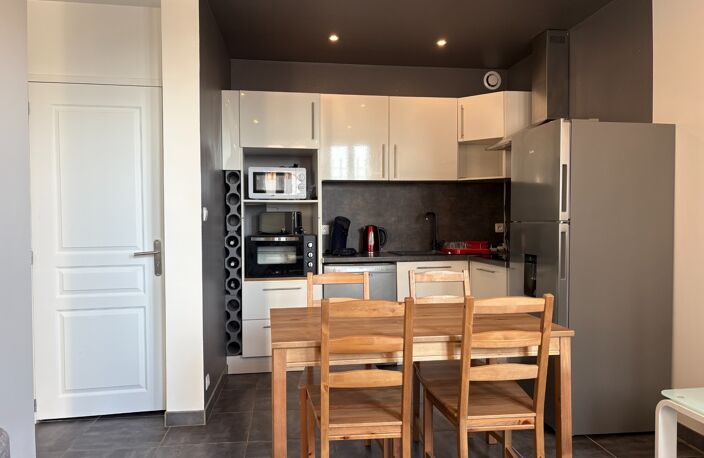 A LOUER MAISON DE VILLAGE T3 MEUBLEE — photo 2