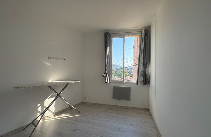 A LOUER MAISON DE VILLAGE T3 MEUBLEE — photo 5