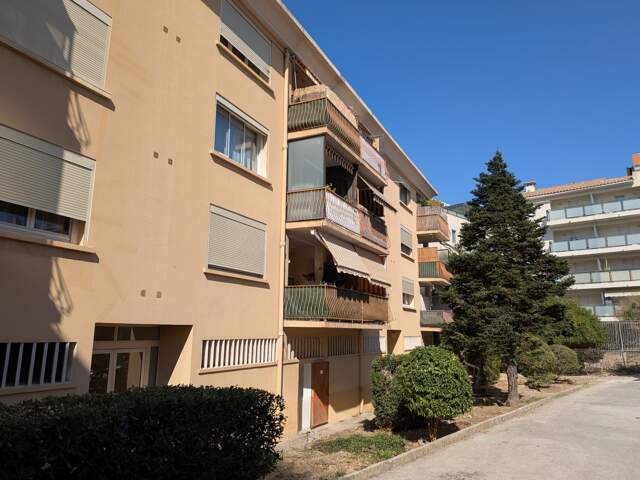 T3 AVEC BALCON, CAVE, GARAGE EN OPTION — photo du bien