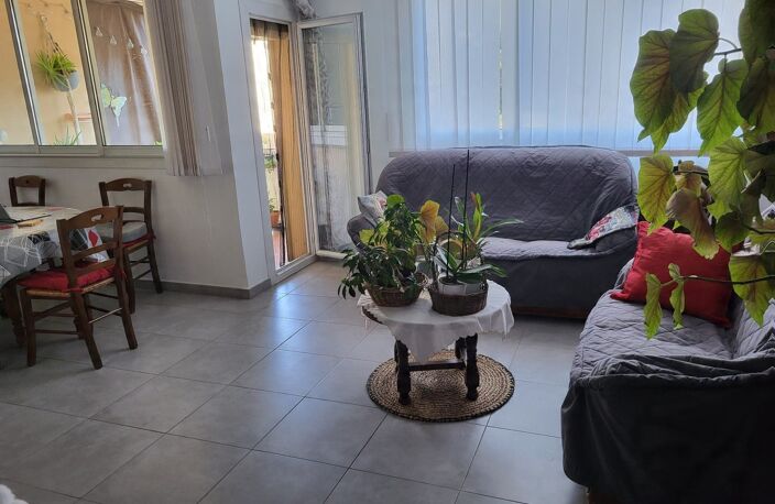 T3 AVEC BALCON, CAVE, GARAGE EN OPTION — photo 4