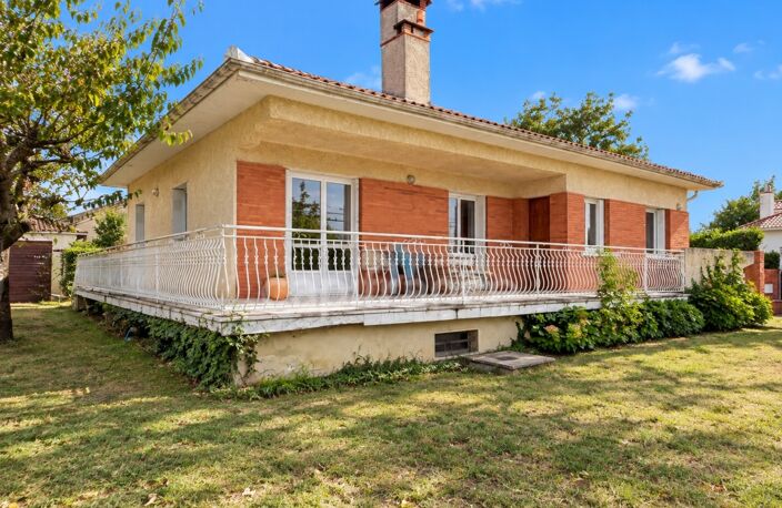 PINS-JUSTARET – Maison familiale 126 m² – 4 chambres – sous-sol 170 m² – terrain 1 125 m² — photo 2