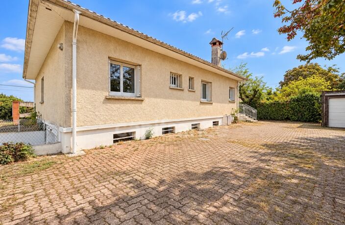 PINS-JUSTARET – Maison familiale 126 m² – 4 chambres – sous-sol 170 m² – terrain 1 125 m² — photo 5