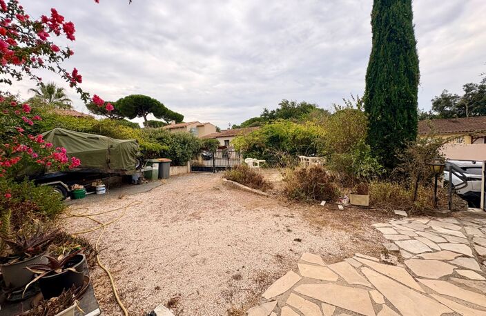 Maison à fort potentiel avec 2 appartements indépendants – Fréjus (La Tour de Mare) — photo 2