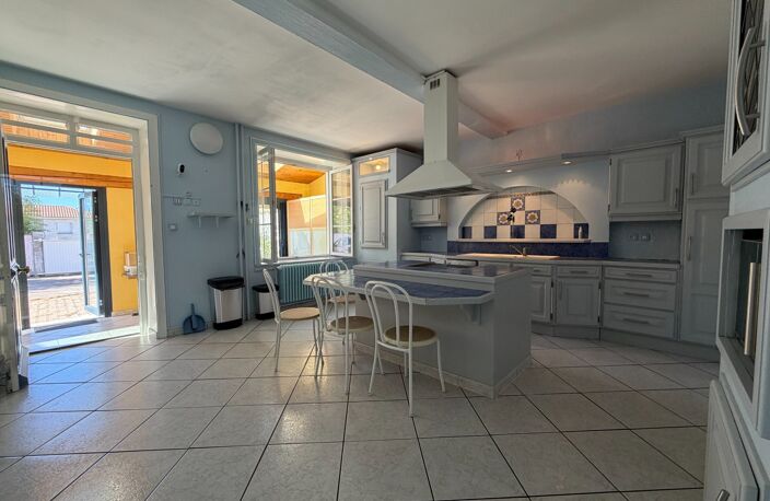 Maison à vendre 7 pièces VILLETTE D'ANTHON (38), 4 chambres, piscine, garage — photo 4