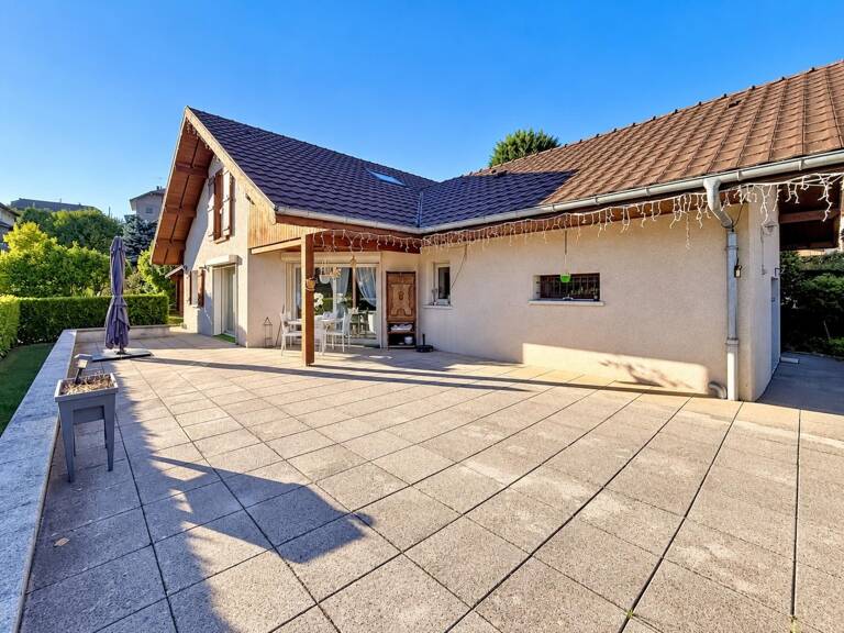 Maison à vendre 4 pièces avec appartement T2 bis à l'étage VIUZ EN SALLAZ (74) — photo 1