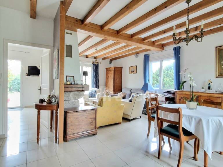 BRESSUIRE - MAISON DE PLAIN-PIED de 100m2 sur sous-sol — photo 1