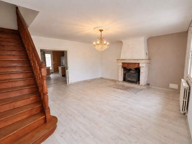 Fleurance, Maison de ville à vendre de 155 M2, cinq chambres, piscine — photo du bien