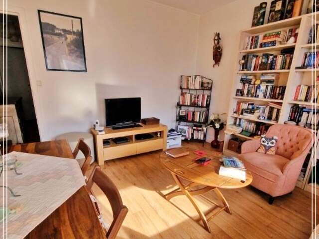 Appartement à vendre 2 pièces FONTAINEBLEAU (77) VENDU LOUÉ, 1 chambre, balcon, assenceur, cave — photo du bien