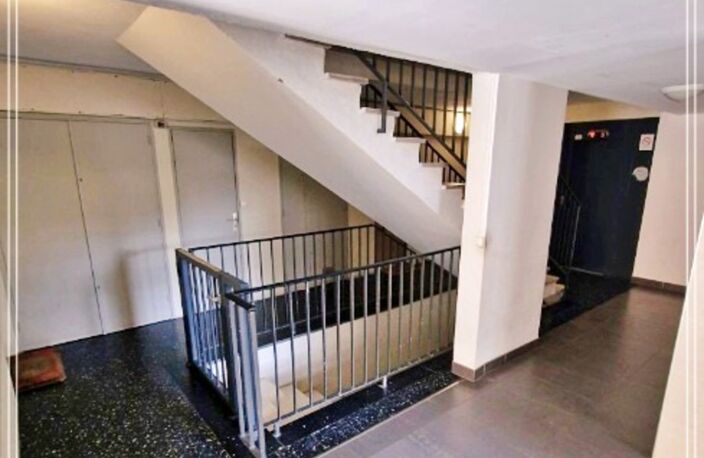 Appartement à vendre 2 pièces FONTAINEBLEAU (77) VENDU LOUÉ, 1 chambre, balcon, assenceur, cave — photo 5