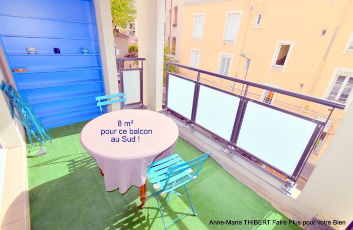 Appartement à vendre 4 pièces VILLEURBANNE GRATTE CIEL/ JEAN DAMIDOT - MONTALAND (69) — photo 2