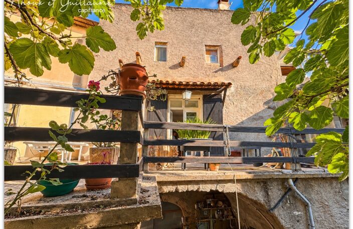 Exclusivité - Maison vigneronne de 120.70m² habitable environ avec jardin, grenier et garage - Neffiès (34320) — photo 2