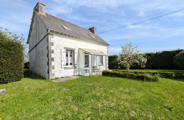 ROSNOEN (29) - Maison 80 m² à rénover - 2 chambres - Terrain 335 m² — photo 2