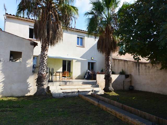 Maison à vendre 6 pièces PORT DE BOUC (13) piscine et jardin 656 m² de terrain — photo du bien