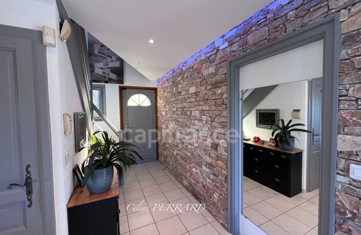 Maison SCIEZ (74), Maison 4 chambres avec piscine et vue lac -DPE D, sous-sol, double garage, terrain, calme. Un cadre de vie très agréable ! — photo 4