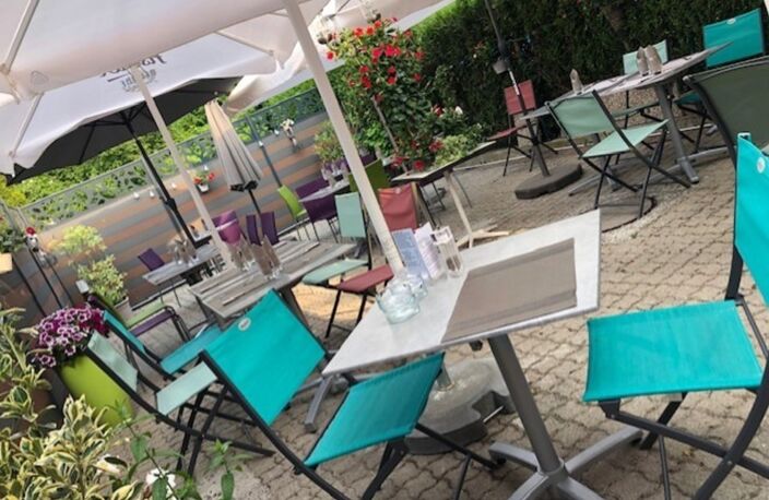 Fonds de commerce à vendre au sud de STRASBOURG (67) : Restaurant Traditionnel - Emplacement n° 1 - Parking privé - 220 m2 - Axe très passant - Flux de voitures — photo 2
