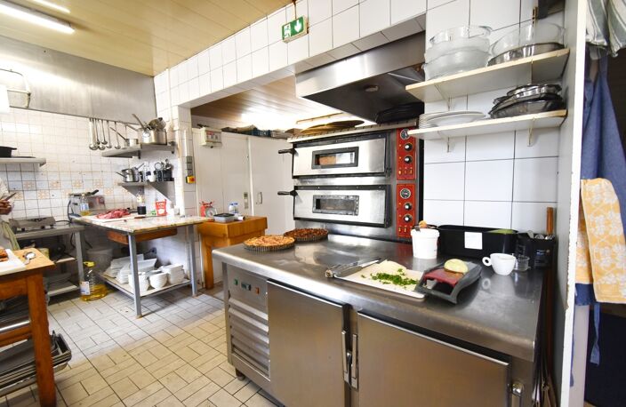 Fonds de commerce à vendre au sud de STRASBOURG (67) : Restaurant Traditionnel - Emplacement n° 1 - Parking privé - 220 m2 - Axe très passant - Flux de voitures — photo 3