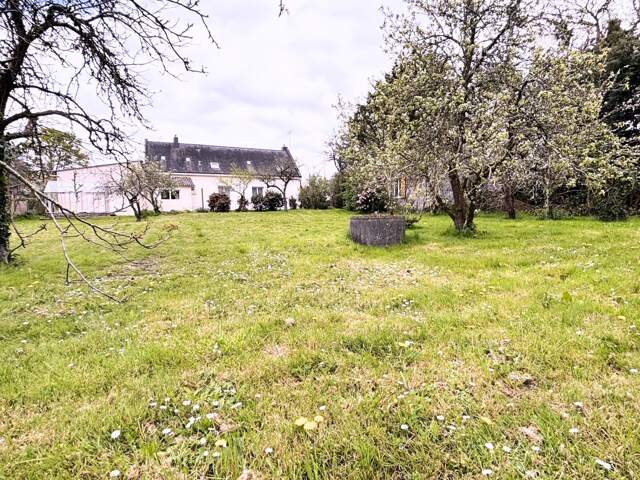 Maison 208m² - 6 Chambres - DEPENDANCES - TERRAIN 2100m² — photo du bien