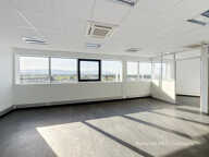 BUREAUX À LOUER – 53 m² – TOUR EUROPA – SAINT-PIERRE-EN-FAUCIGNY — photo 2