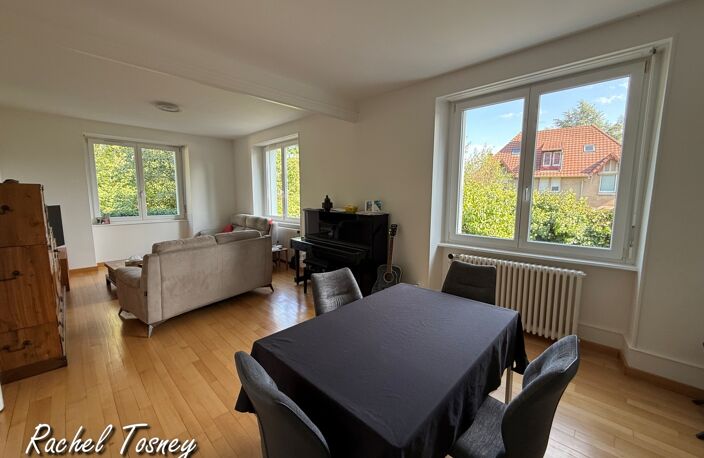 MAISON FAMILIALE T7 – 5 CHAMBRES, PISCINE ET GRANDS GARAGES – AU CALME, PROCHE A36 — photo 4