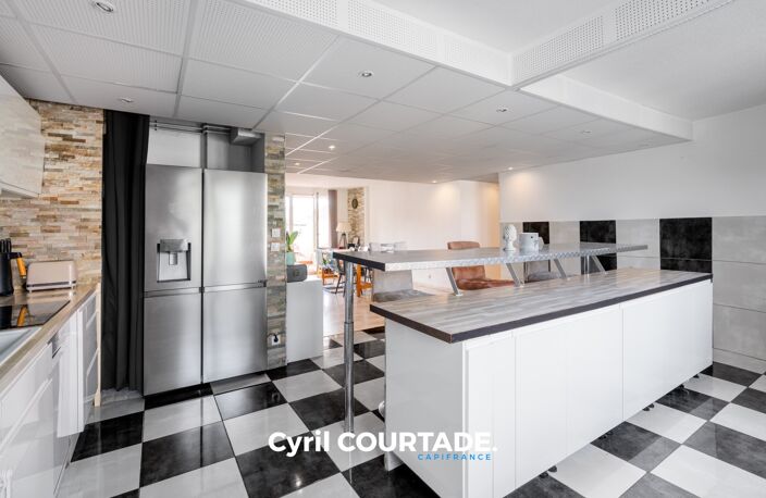 Montpellier, Dpt Hérault (34), Appartement de 118 m² traversant - Terrasse et garage fermé — photo 2