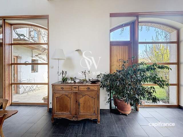 Propriété de Caractère 300m2 hab+ 175m2 bureaux - à vendre 12 pièces (74) -  proche de Annecy — photo du bien