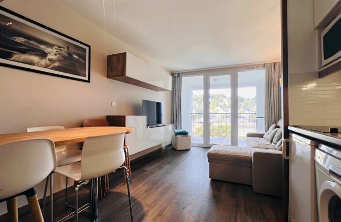 Dpt Finistère (29), à vendre à Tréboul, appartement T2 meublé de 29 m² habitable avec terrasse et parking souterrain — photo 2