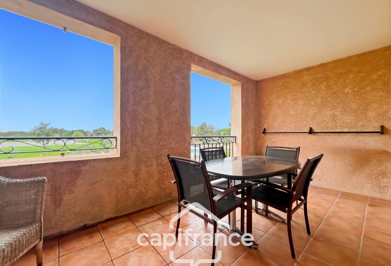 appartement  de 33 m2  vue panoramique, sud /sud ouest , 1 chambre1 salle de bain, équipé meublé piscine chauffée, place de parking — photo 1