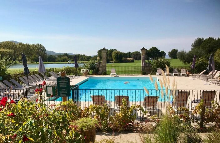 appartement  de 33 m2  vue panoramique, sud /sud ouest , 1 chambre1 salle de bain, équipé meublé piscine chauffée, place de parking — photo 4