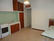 Dpt Pyrénées Orientales (66), à vendre VILLEFRANCHE DE CONFLENT Maison 6 pièces 96 m² avec terrasse à rafraichir — photo 2
