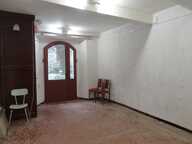 Dpt Pyrénées Orientales (66), à vendre VILLEFRANCHE DE CONFLENT Maison 6 pièces 96 m² avec terrasse à rafraichir — photo 3