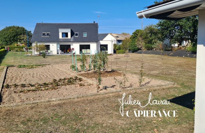 Maison à vendre 6 pièces - 178 m2 - 2000 m2 de Terrain - Centre Ville de Névez (29) — photo 2