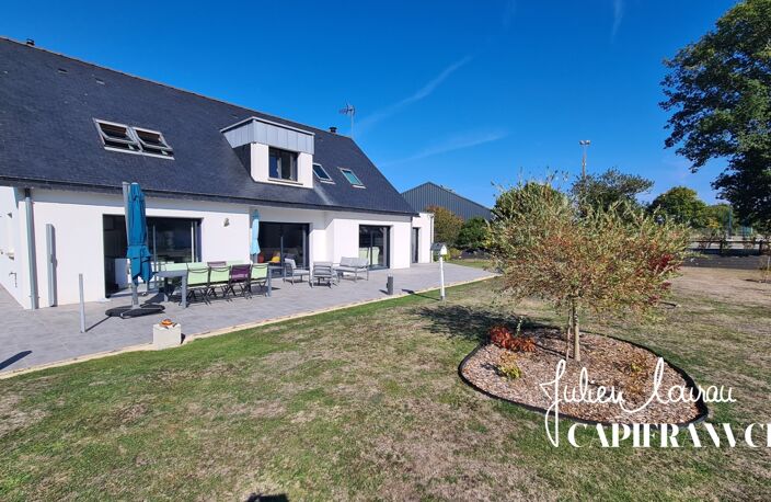 Maison à vendre 6 pièces - 178 m2 - 2000 m2 de Terrain - Centre Ville de Névez (29) — photo 4