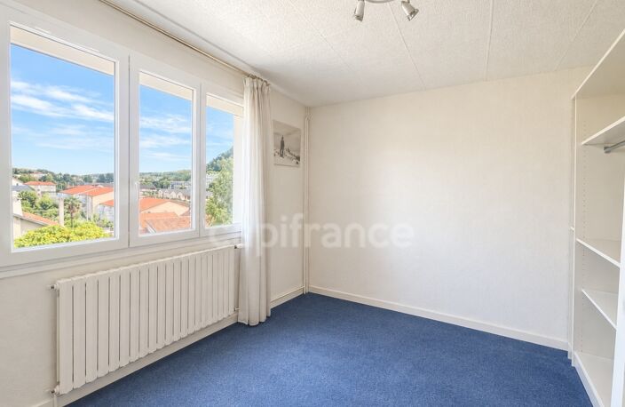 Lourdes | T4 traversant, dernier étage, balcon plein Sud et vue montagnes — photo 5