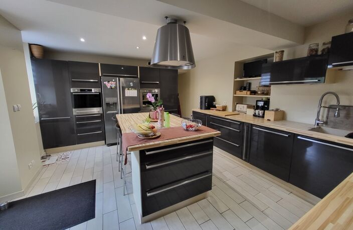 Demeure d'exception à La Suze sur Sarthe - 281 m² - DPE A — photo 3