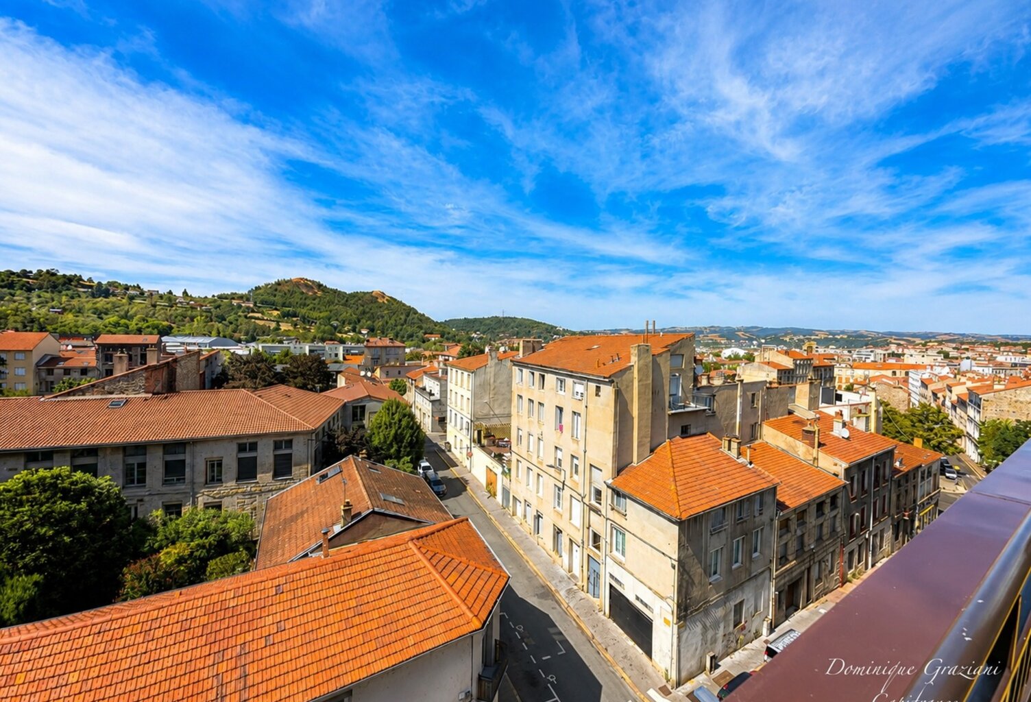 SAINT-ÉTIENNE – T3 72 m² – DERNIER ÉTAGE – 2 BALCONS – GARAGE DOUBLE – VUE DÉGAGÉE — photo 1