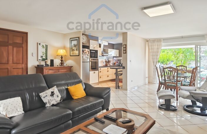 La Possession- PICHETTE- Maison F5 115 m²,piscine, grande varangue et 3 stationnements — photo 2
