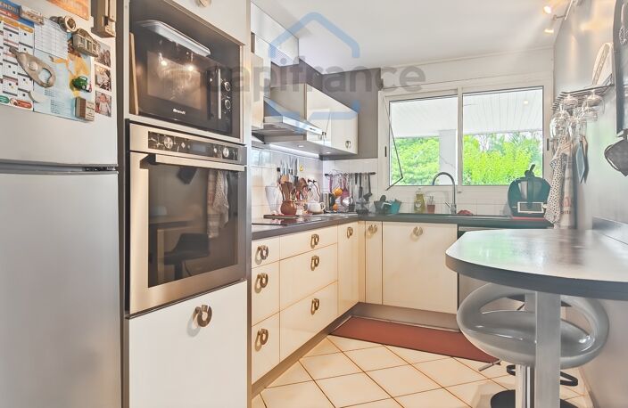 La Possession- PICHETTE- Maison F5 115 m²,piscine, grande varangue et 3 stationnements — photo 3