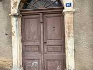 AIGNAN (32): BEL ENSEMBLE IMMOBILIER de caractere  A RENOVER 300m2 + local AVEC vitrine, jardin clos 360M2 , ideal investisseur, brocante, artiste, familles — photo 2