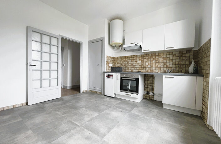 T3 + Cave — photo 3