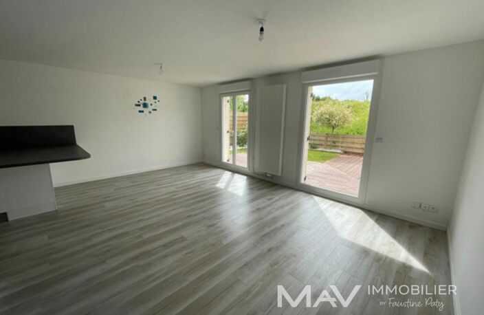 ARQUES - MAISON LUMINEUSE 3 CHAMBRES AVEC UN GARAGE ET UN JARDIN — photo 3