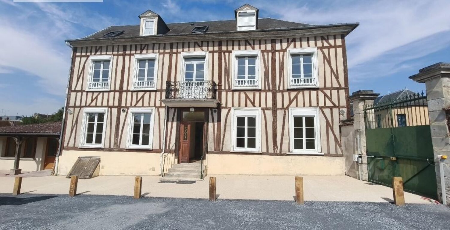 BEAUVAIS — photo 1