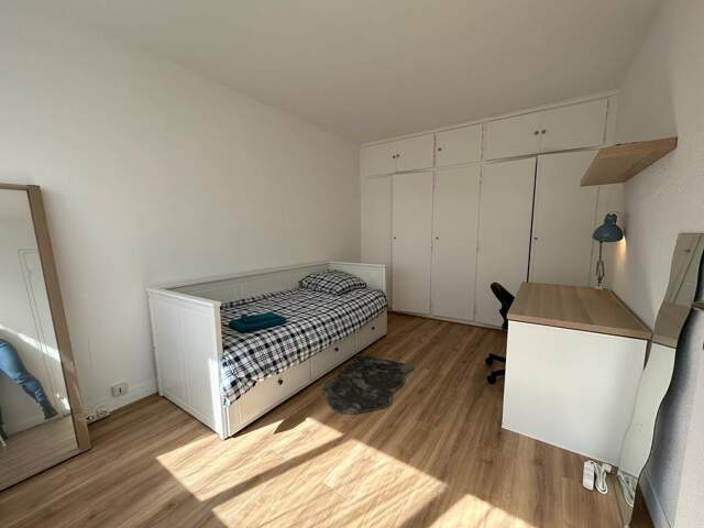 Secteur Citadelle, chambre meublée dans colocation rénovée — photo du bien