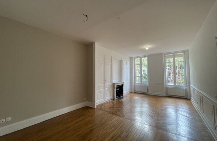 T3 — photo 3