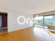 BRON – T3 73,5 m² – ÉTAGE ÉLEVÉ – BALCON – VUE DÉGAGÉE – PARKING — photo 2