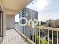 BRON – T3 73,5 m² – ÉTAGE ÉLEVÉ – BALCON – VUE DÉGAGÉE – PARKING — photo 4